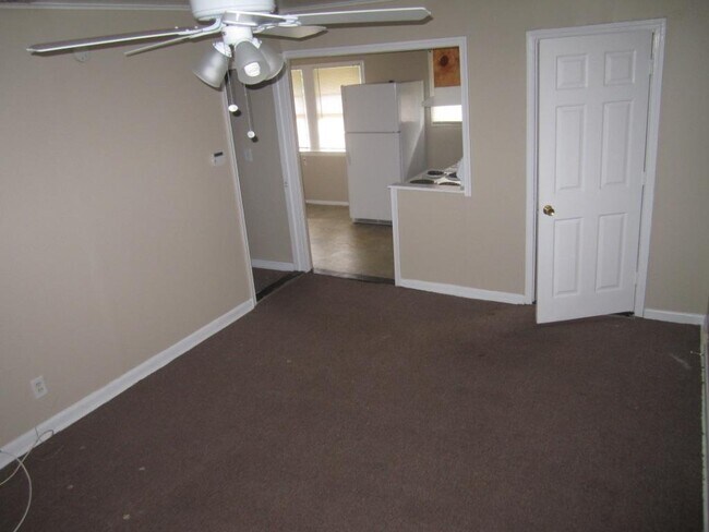 Building Photo - 1032 Court St