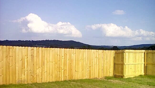 Building Photo - 4887 w croft