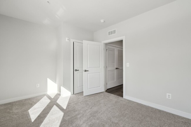 Building Photo - Brand New 2-Bed, 2-Bath Condo in Prime Ste...