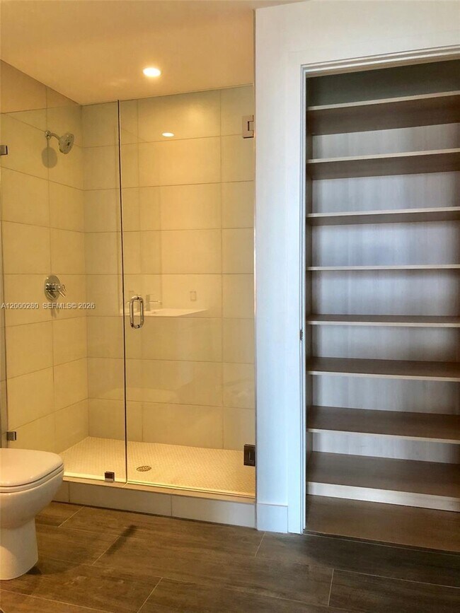 Building Photo - 2900 NE 7th Ave