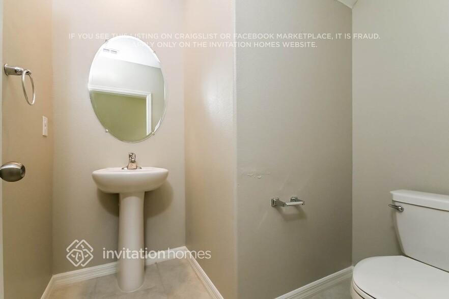 Building Photo - 1540 Blue Rose Dr