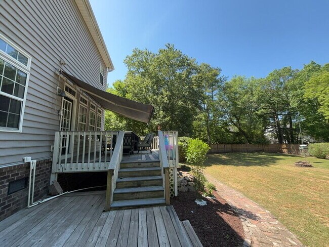 Building Photo - 1009 Ariel Ct