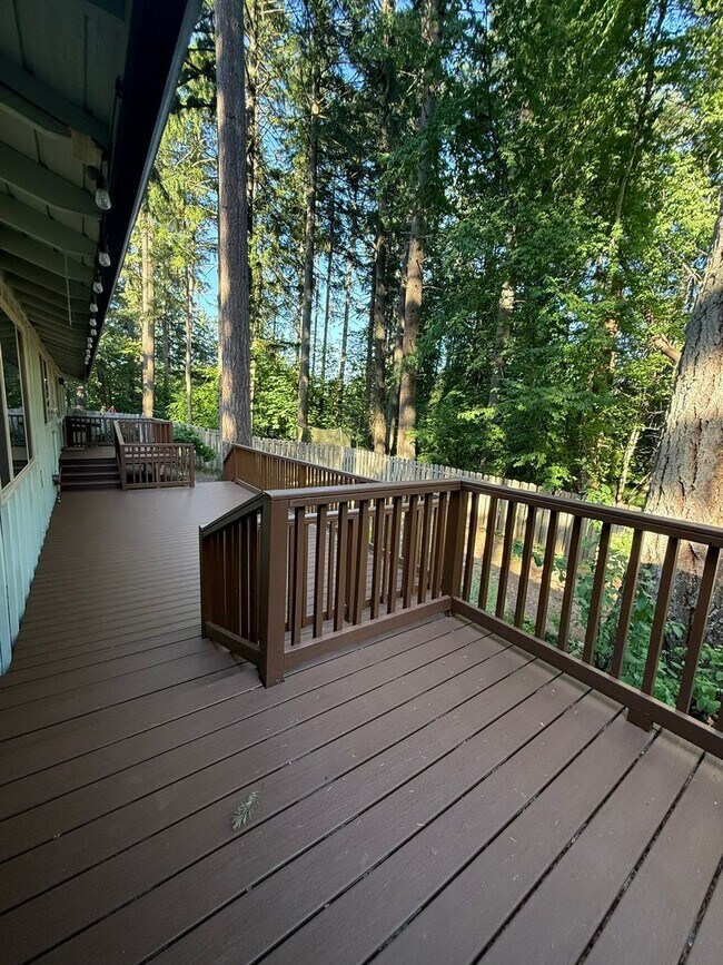 Building Photo - Pet Friendly Home with Pool Access!
