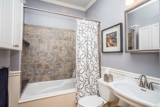 Building Photo - 633 Dorchester Ave