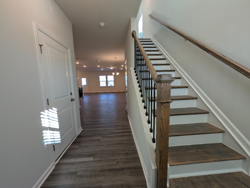 Building Photo - 525 Prestonfield Wy