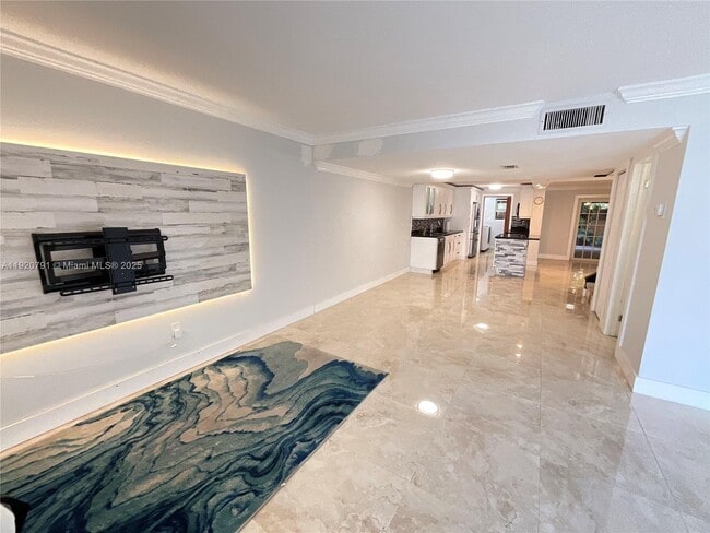 Primary Photo - 936 W 79th Pl