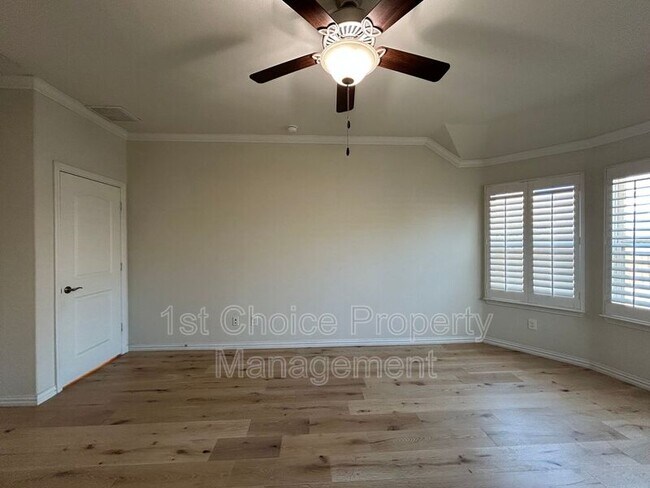 Building Photo - 952 Pinnacle Ridge Rd