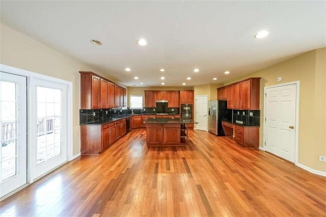 Building Photo - 1128 Southland Bluff