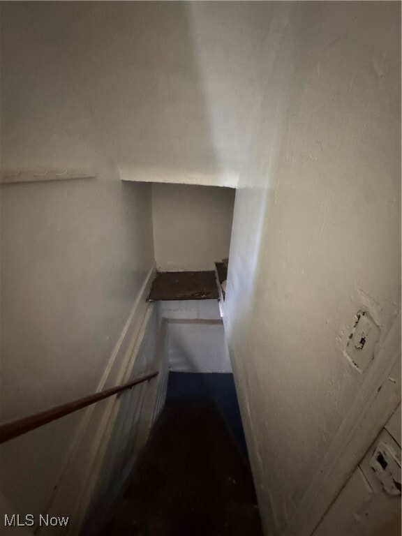 Building Photo - 3660 E 76th St