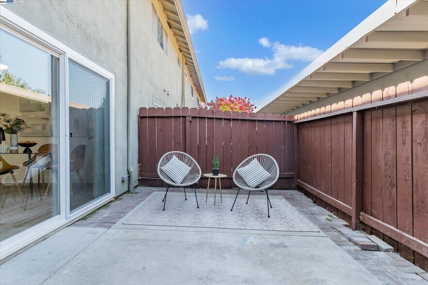 Building Photo - 4789 Saginaw Cir