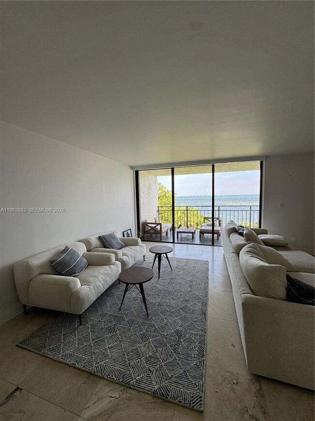 Building Photo - 1632 S Bayshore Ct