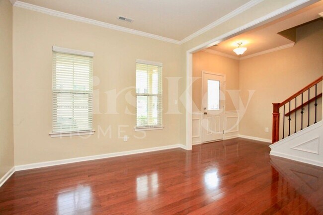 Building Photo - 3009 Fallondale Rd