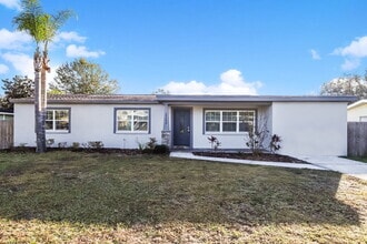 Building Photo - 10209 N Fleetwood Dr
