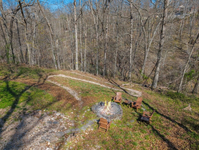 Building Photo - 6 Erith Ln