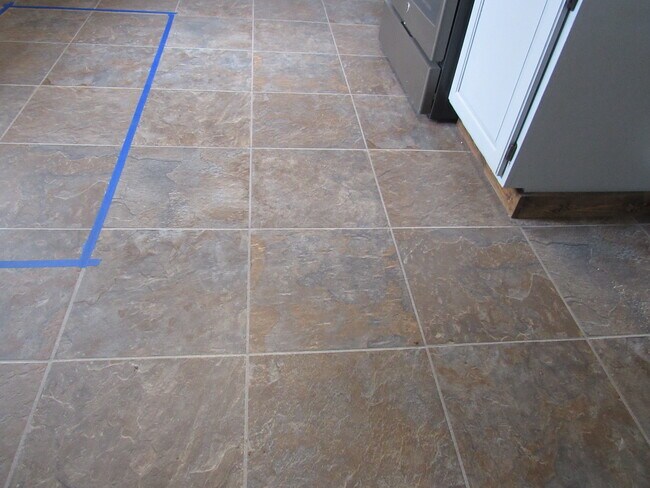 Building Photo - 5022 N Belmont Pl