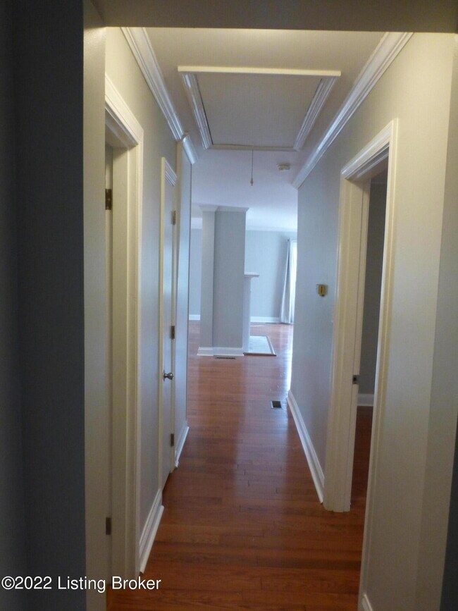 Building Photo - 701 Rudy Ln