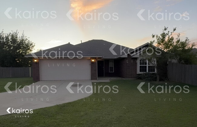 Building Photo - 3999 Applegate Dr