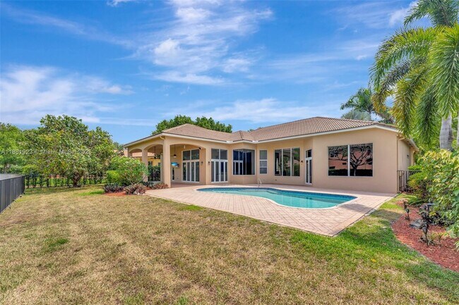 Building Photo - 3203 W Stonebrook Cir