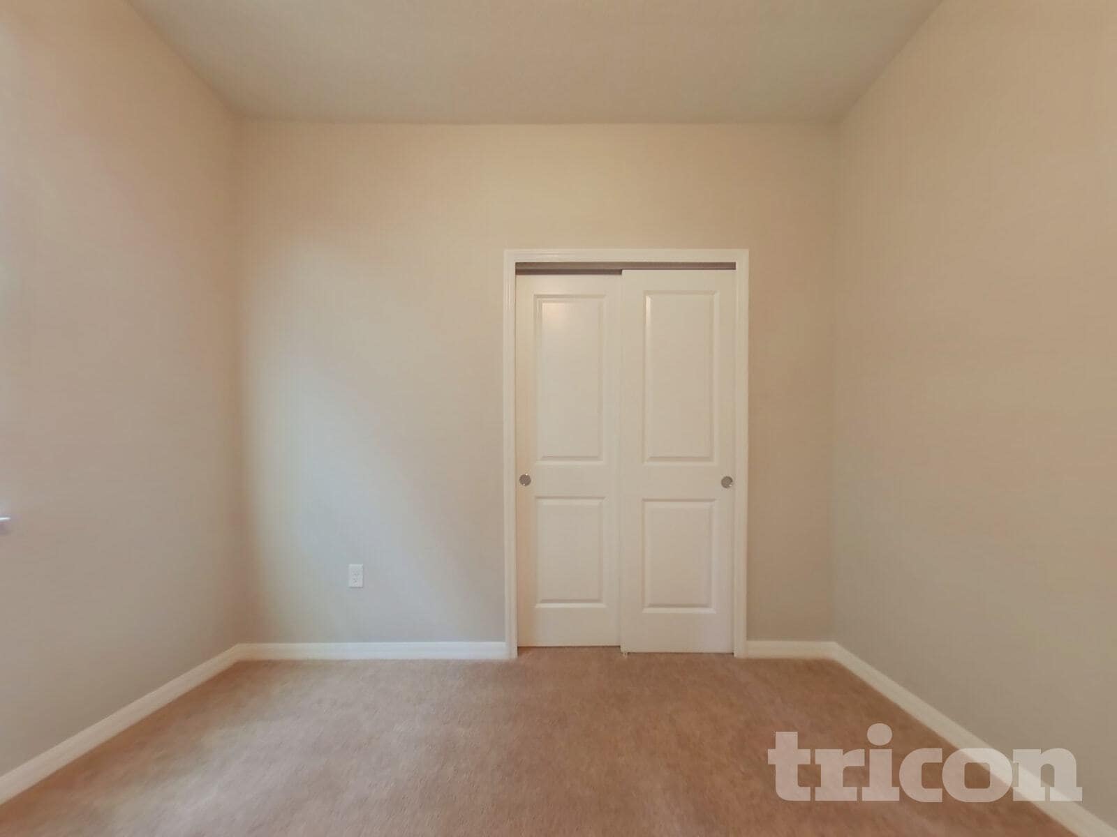 Building Photo - 2837 E Lake Pointe Dr