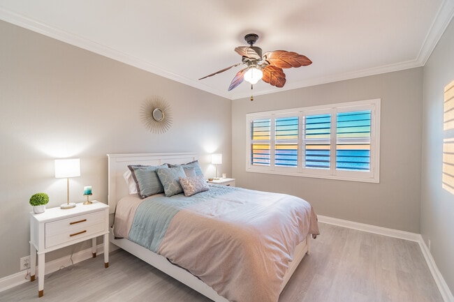 Building Photo - 880 Mandalay Ave