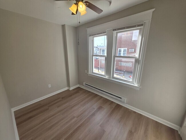 Building Photo - 151 W Grange Ave