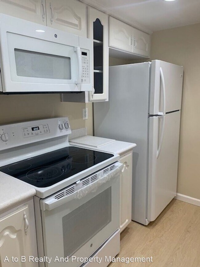 Building Photo - 2 br, 1 bath House - 224 Red Oak Dr, East ...