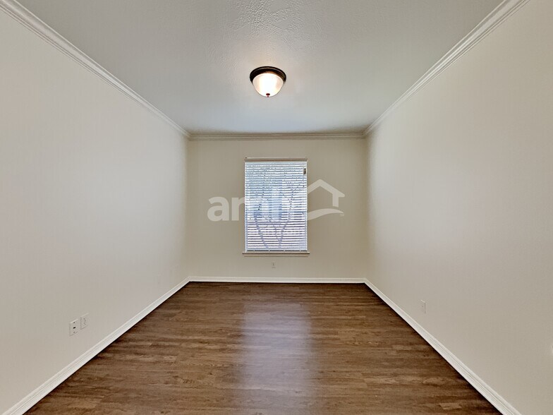 Building Photo - 19727 Water Point Trl