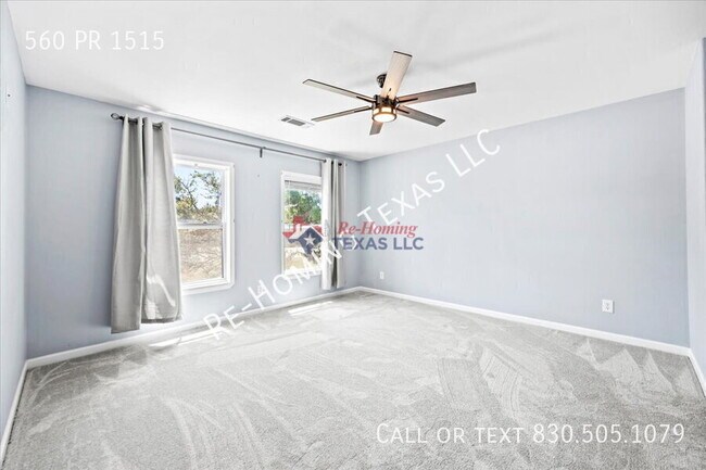 Building Photo - 560 Private Rd 1515