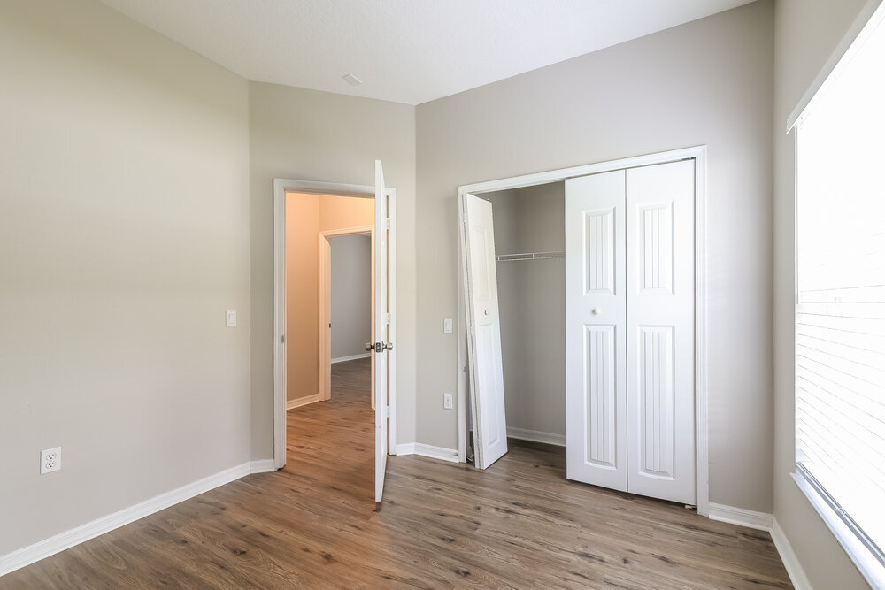 Building Photo - 2417 Huron Cir