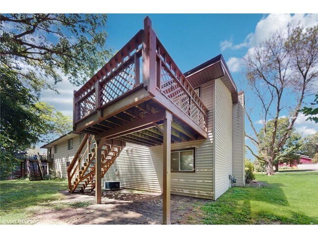 Building Photo - 2509 Cedar Hills Dr