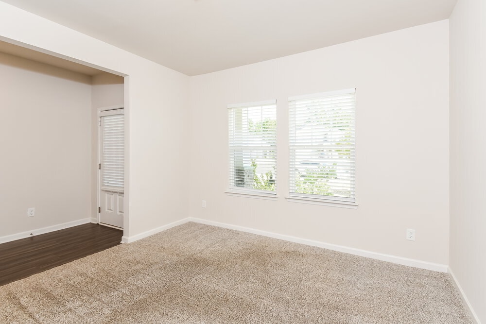Building Photo - 6075 Hickory Crk Ct