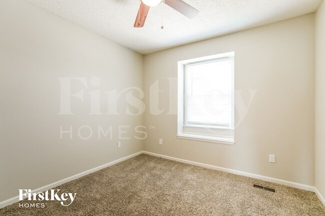 Building Photo - 1419 S Sheridan Bridge Pl