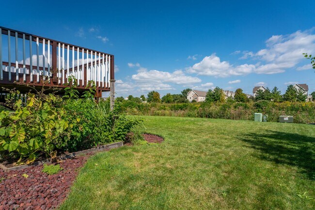 Building Photo - 2770 Sunflower Dr
