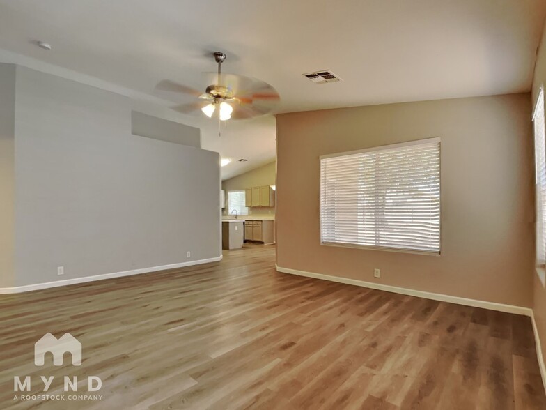 Building Photo - 4545 N 67th Ave
