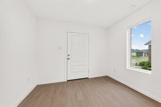 Building Photo - 10406 Rocky Trl