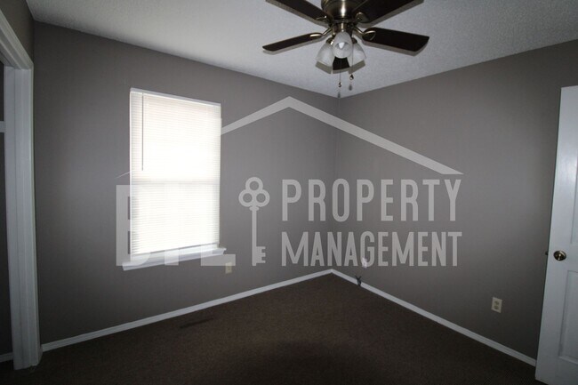 Building Photo - 114 Rose Oneill Dr