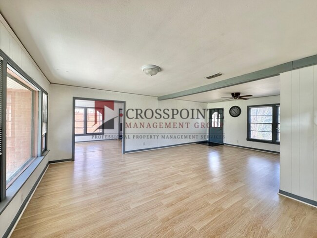 Building Photo - Available! 3/1.5 Single-Family Home in Tyler!