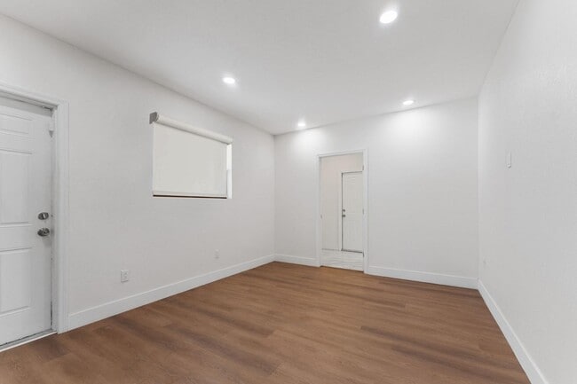 Building Photo - 5100 3rd Ave S