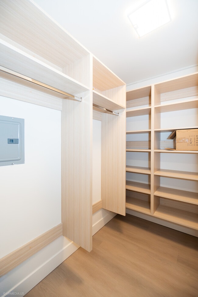 Building Photo - 405 N Wabash Ave