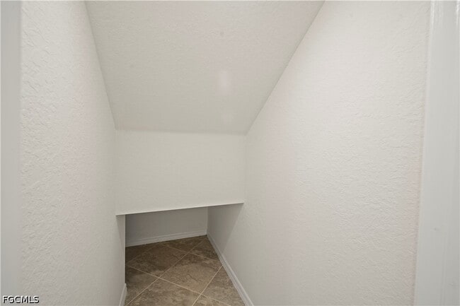 Building Photo - 4234 Bluegrass Dr