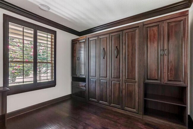 Building Photo - 26 S Swanwick Pl