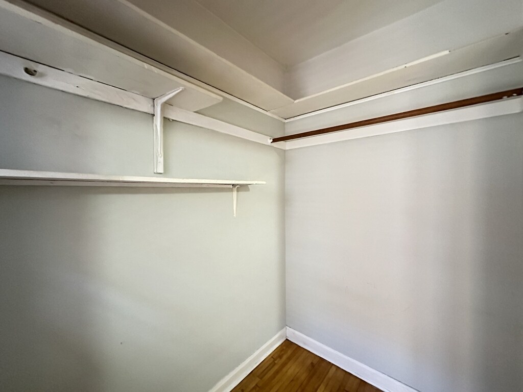 Building Photo - 4333 N Wolcott Ave