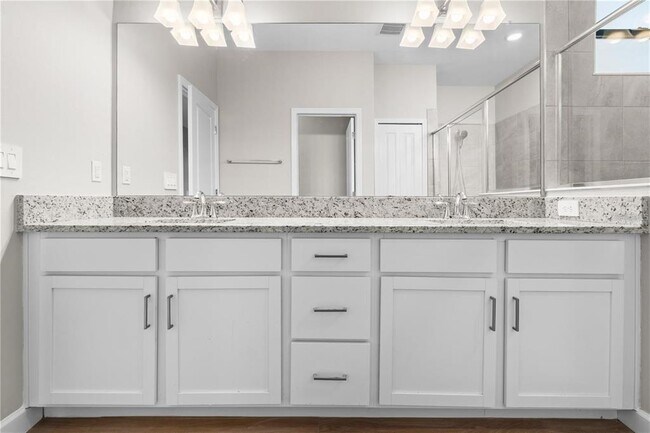 Building Photo - 15719 Islandwalk Ave