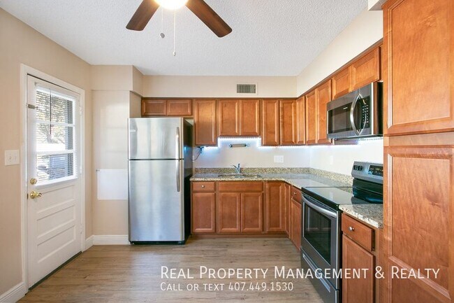 Building Photo - 2 BR / 1 BA Condo In Primrose Plaza