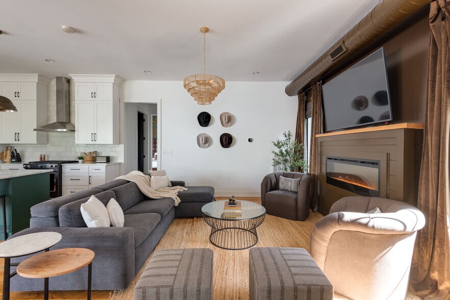 Building Photo - 1113 Wade Ave