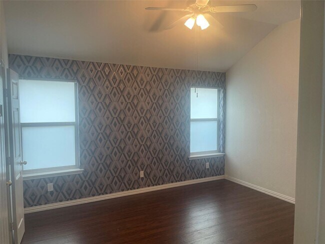 Building Photo - 1825 Kingsbrook Trail