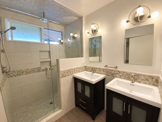 Building Photo - 1035 Orilla Del Mar Dr