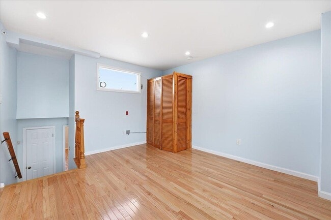 Building Photo - 600 Jefferson St