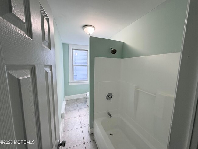 Building Photo - 37 2nd Ave