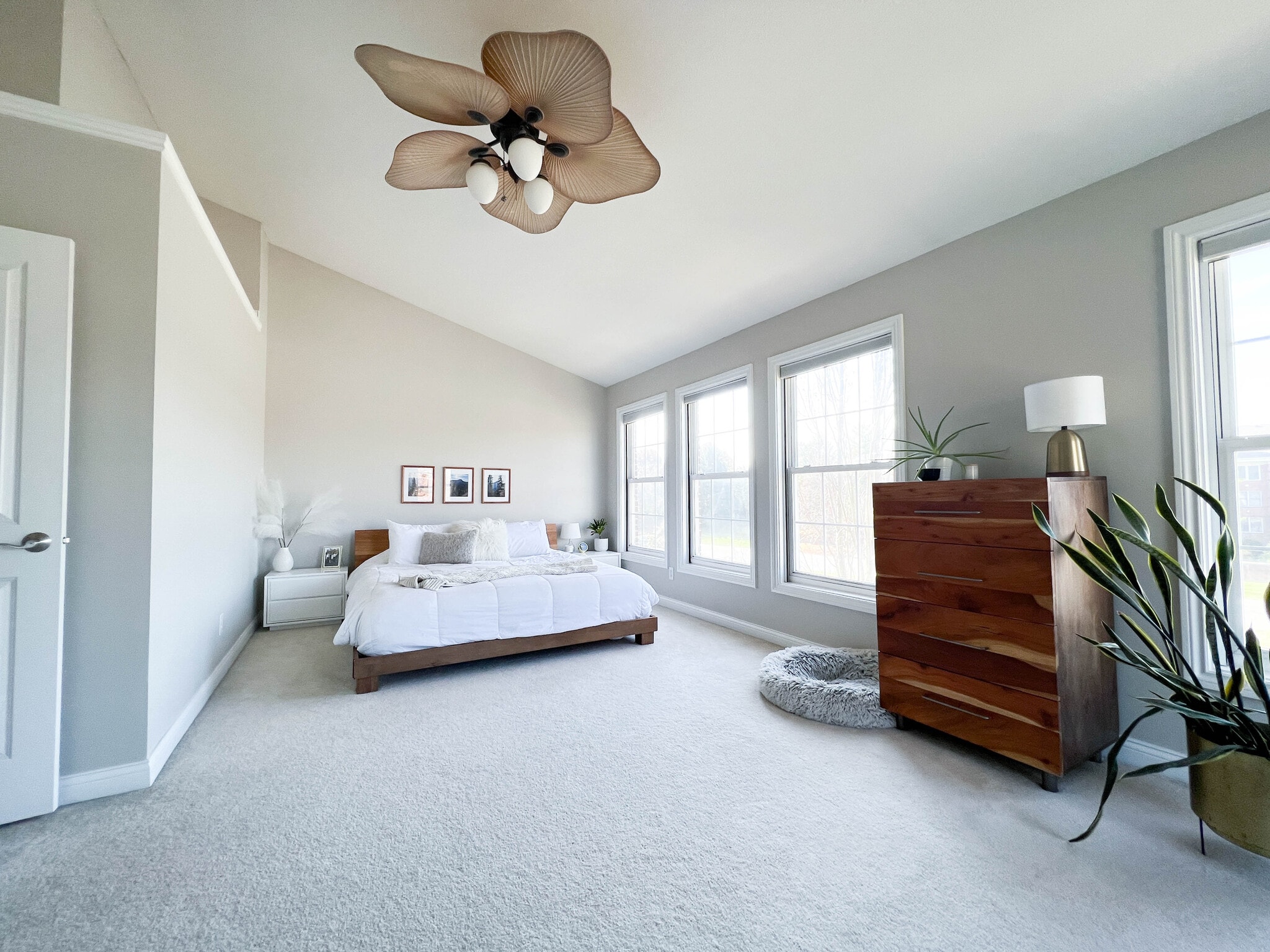 Building Photo - 8661 N Meridian St